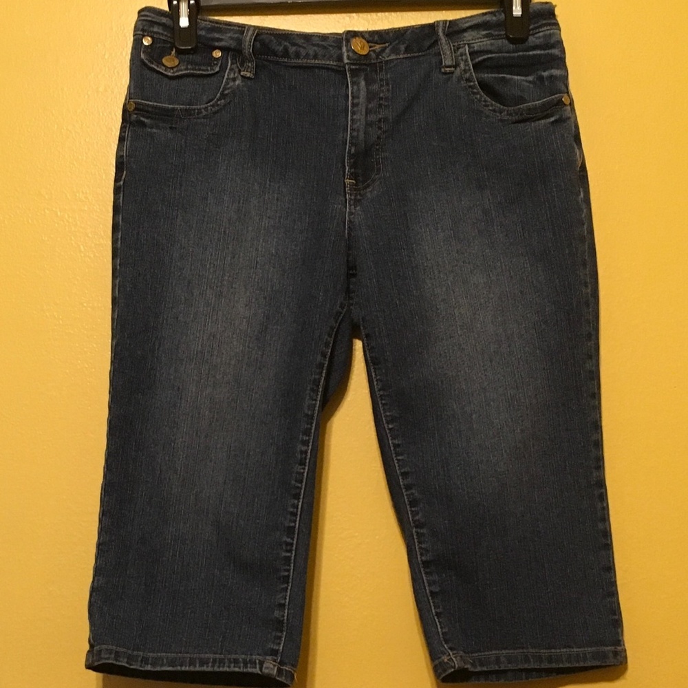 Lexi Denim Capri Jeans